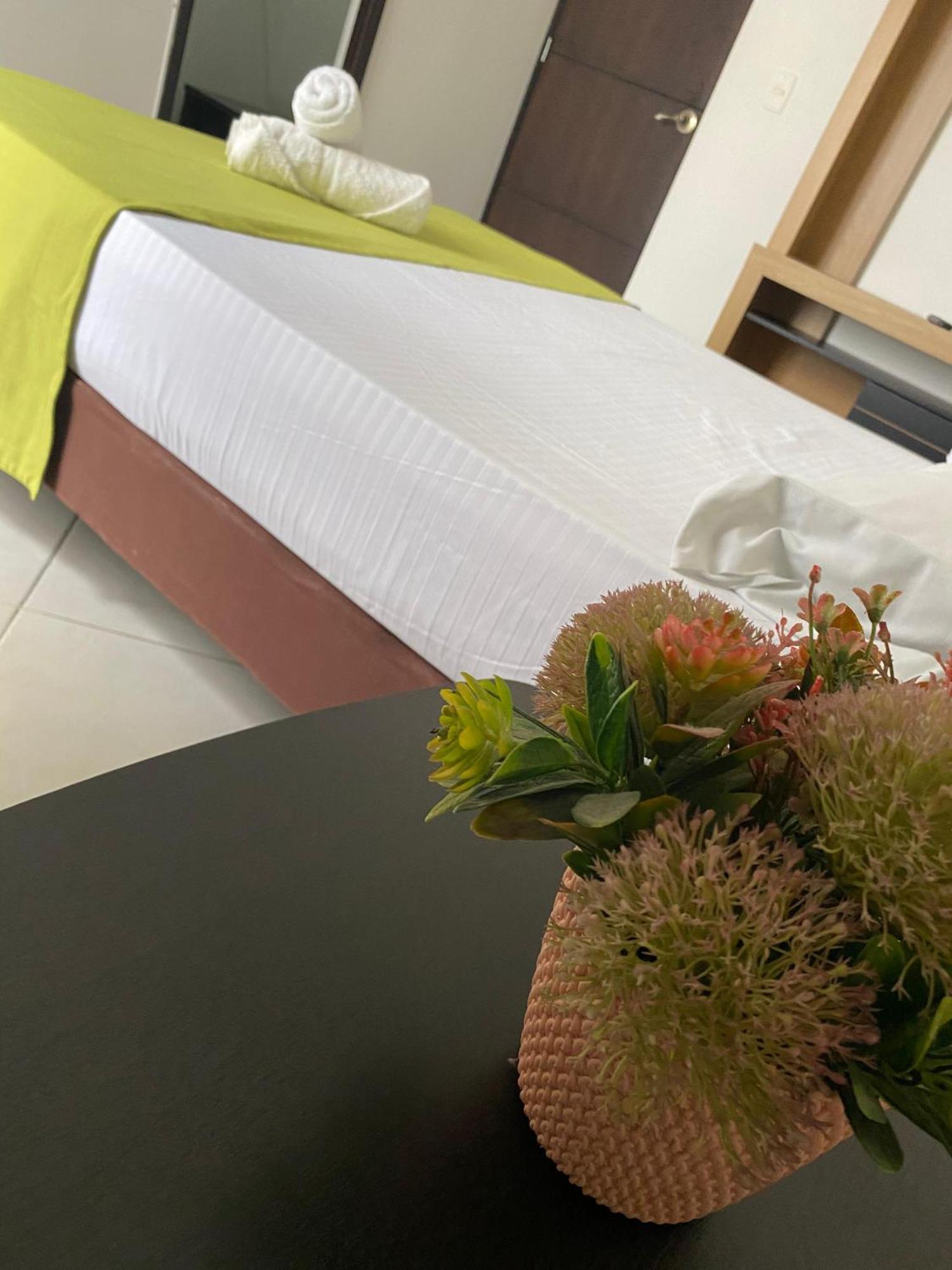 Apartaestudios Laureles Medellín Exteriör bild