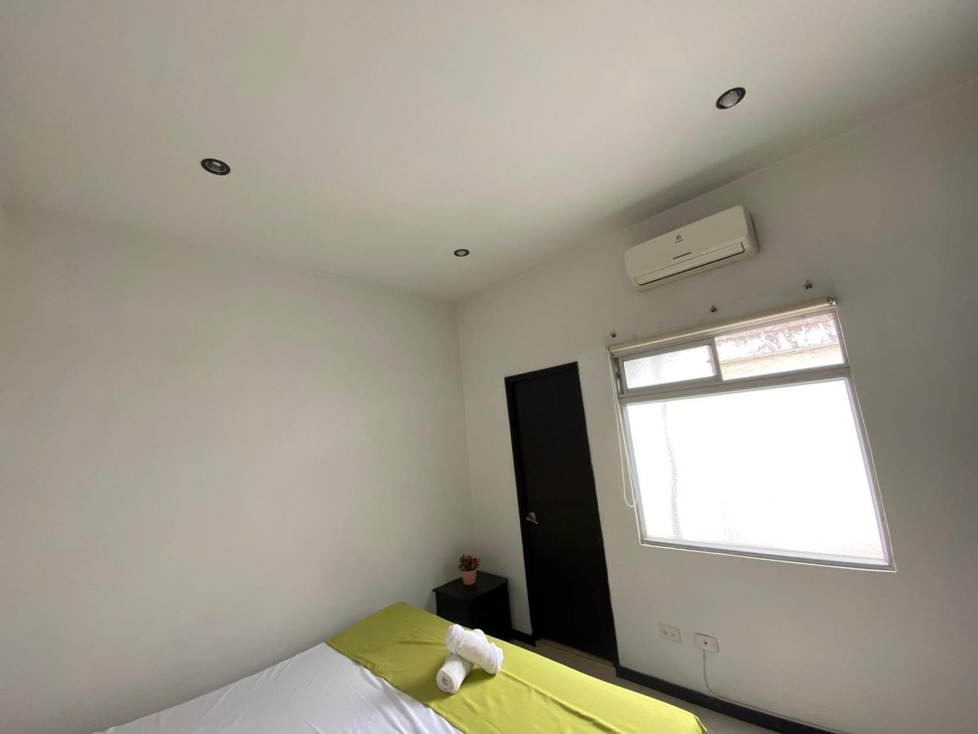 Apartaestudios Laureles Medellín Exteriör bild