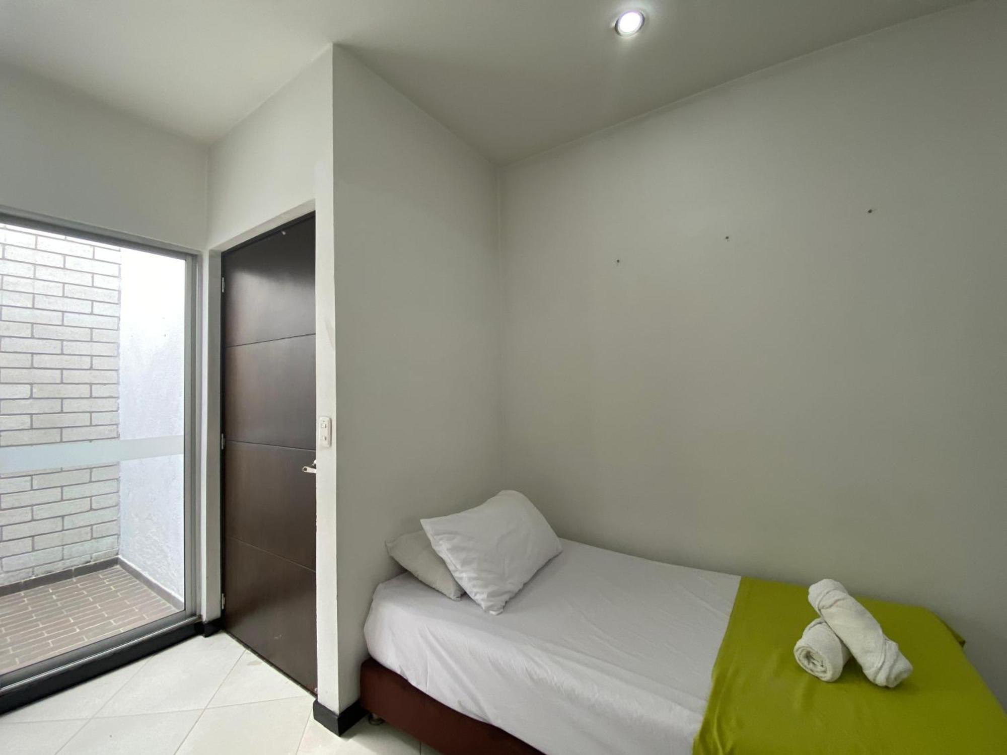 Apartaestudios Laureles Medellín Exteriör bild