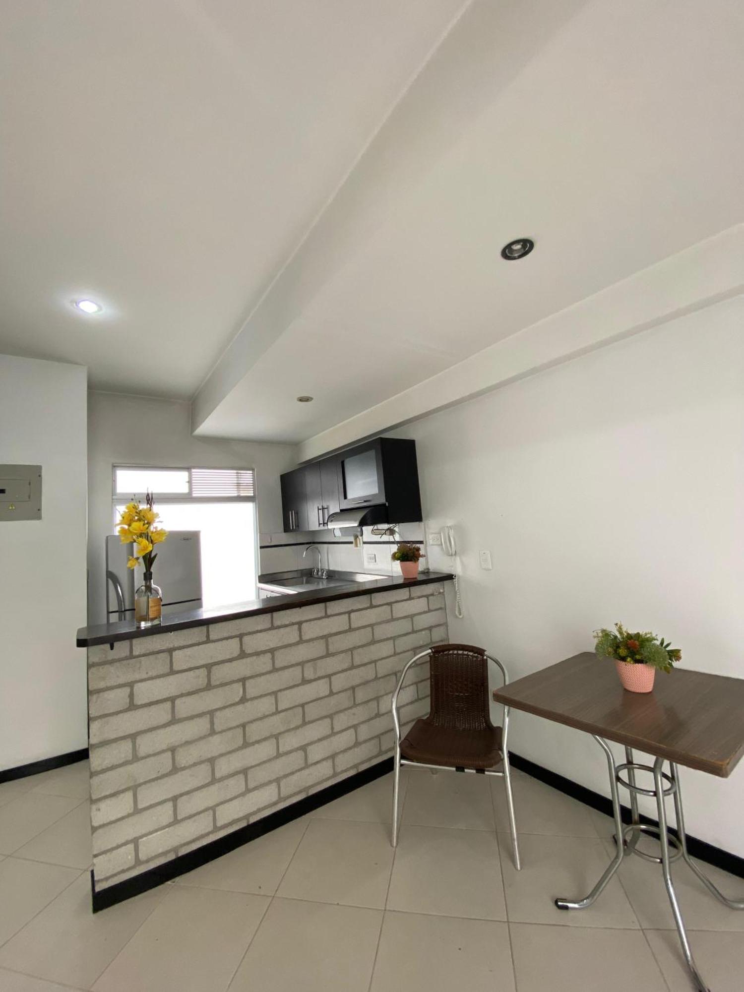 Apartaestudios Laureles Medellín Exteriör bild
