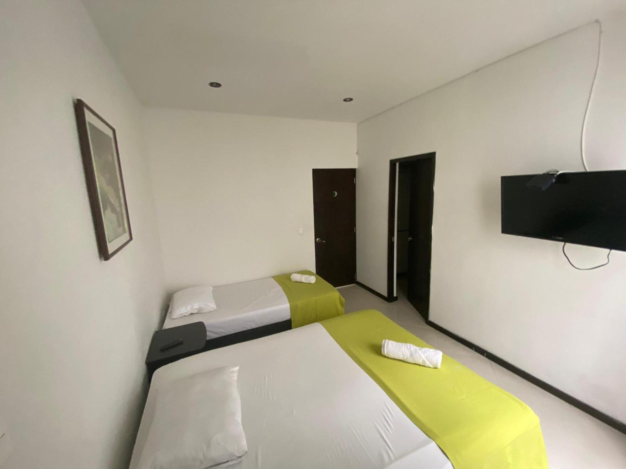 Apartaestudios Laureles Medellín Exteriör bild