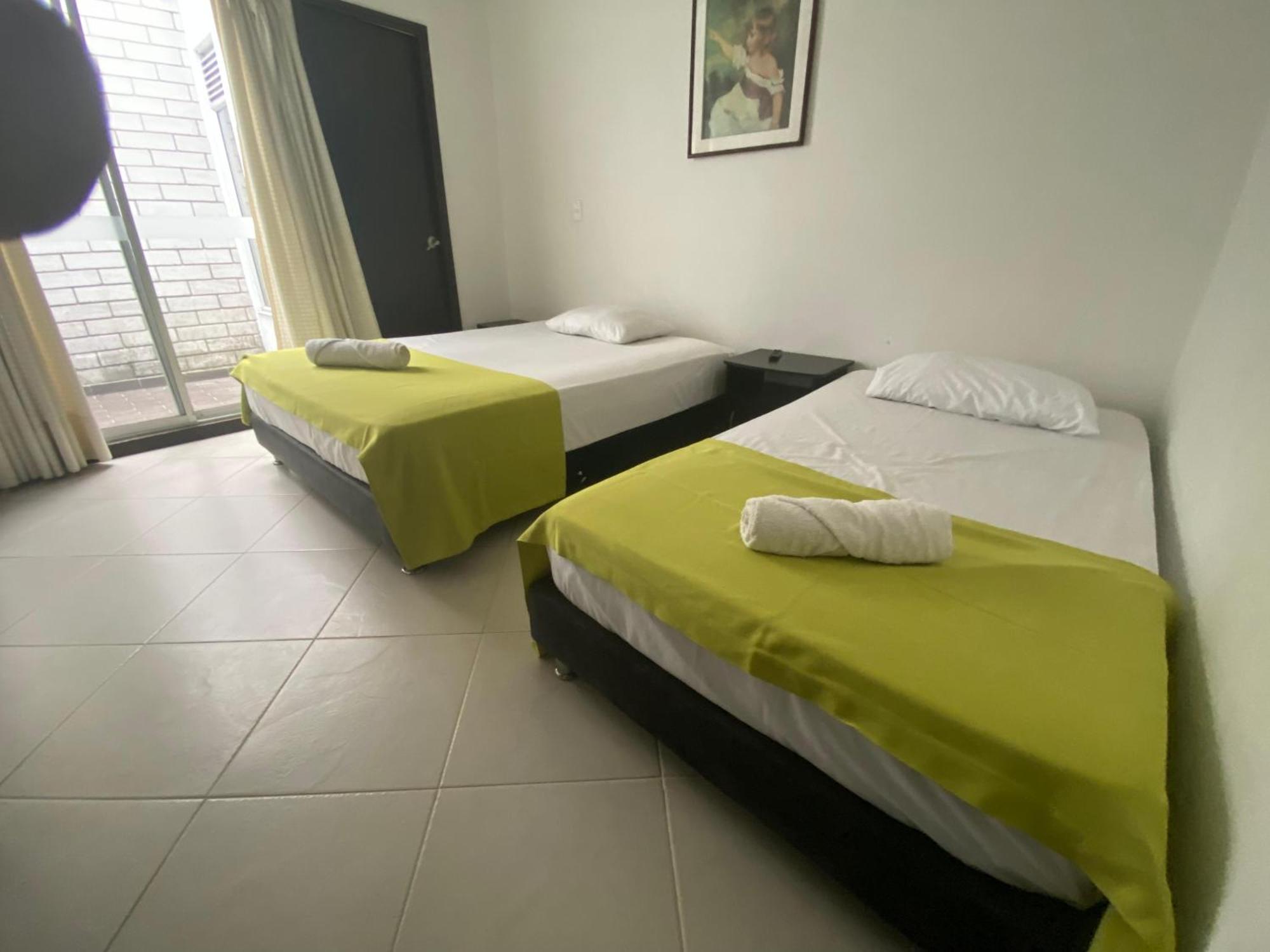 Apartaestudios Laureles Medellín Exteriör bild