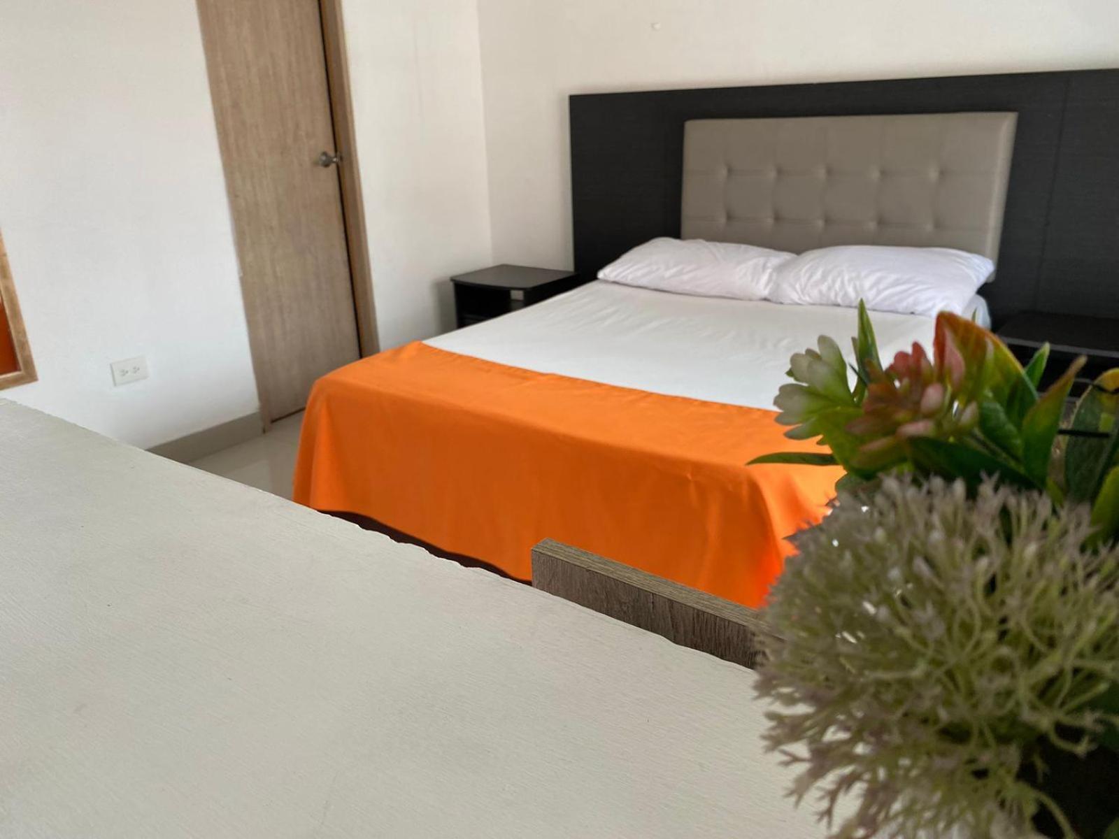 Apartaestudios Laureles Medellín Exteriör bild